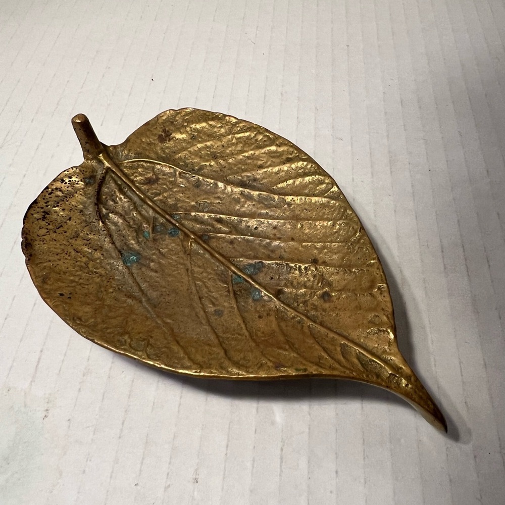Vintage Virginia Metalcrafters Solid Brass Mulberry Leaf Trinket Dish Ring Tray